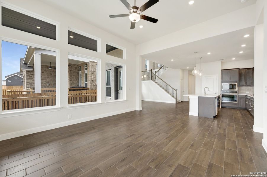 Spacious, unfurnished interior of a new home in Windsong - Reserve Series, Boerne (Image 55).