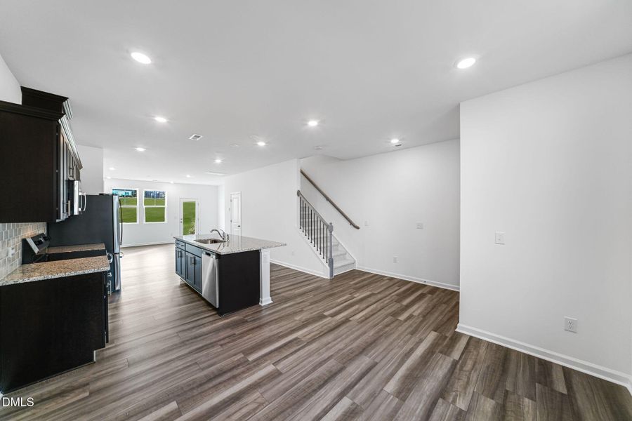 SUN_ElmGrove_Pic_Jackson_QMI_19_Great_3o