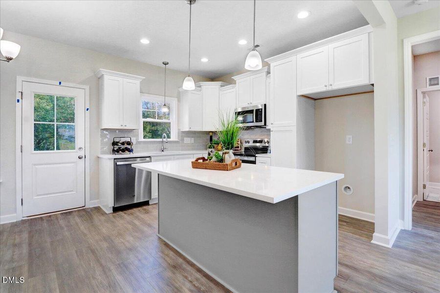 18-103 Sagewood Dr-18