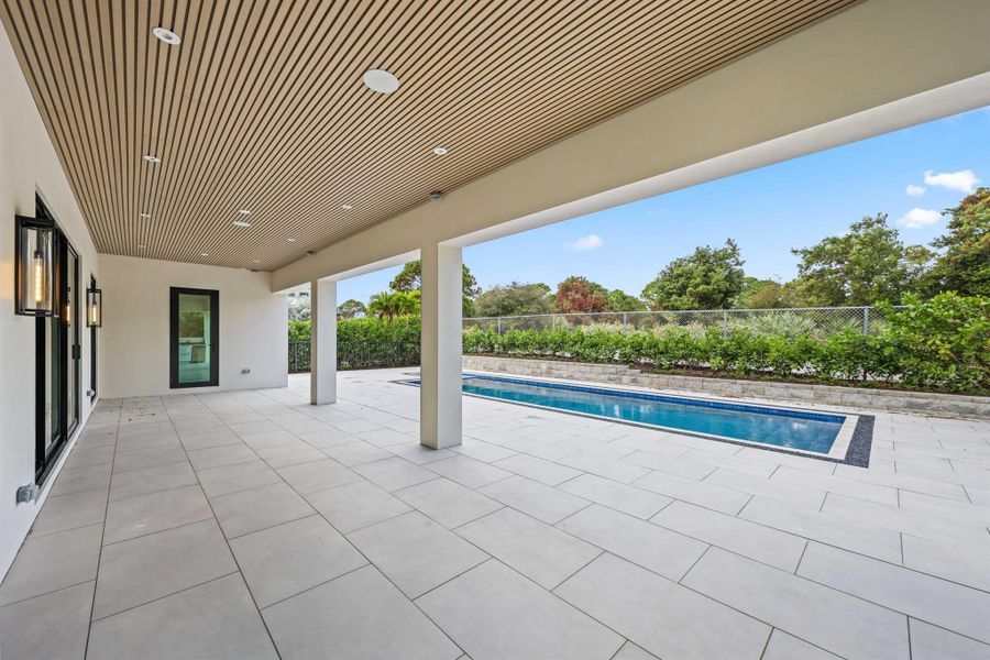 Image 47 of a home in .