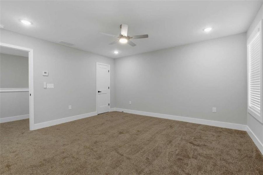 Spacious, unfurnished interior of a new home in , Griffin (Image 30).