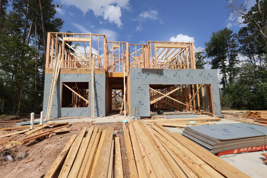 Let us show you how our advanced framing techniques have stood the test of time and allow more insulation for a quieter and more energy-efficient home. Let us show you how our advanced framing techniques have stood the test of time and allow more insulation for a quieter and more energy-efficient home.