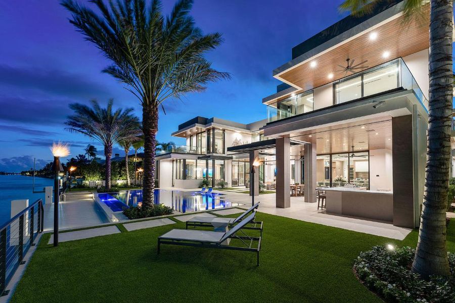 1520_Royal_Palm_Way_Dusk_17