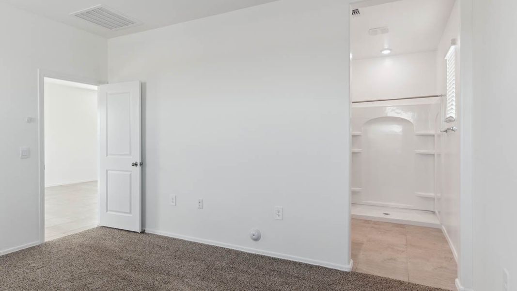 Spacious, unfurnished interior of a new home in Radiance at Superstition Vistas, Apache Junction (Image 14). Spacious, unfurnished interior of a new home in Radiance at Superstition Vistas, Apache Junction (Image 14).