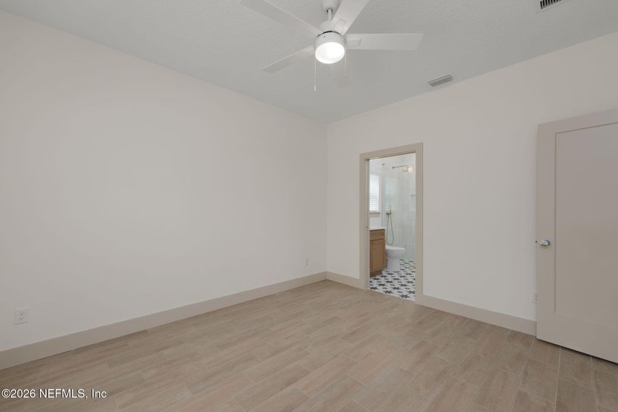 Spacious, unfurnished interior of a new home in , Hastings (Image 30).