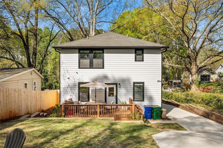 Exterior details and patio area of a home in , Scottdale (Image 33).
