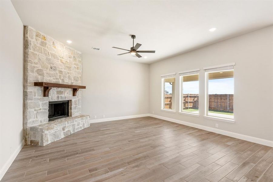 Spacious, unfurnished interior of a new home in Villages of Walnut Grove, Midlothian (Image 25).
