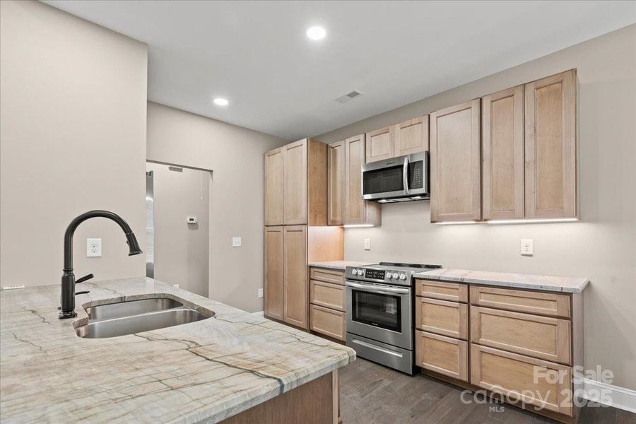Furnished interior view inside a new home in , Cheraw (Image 13).