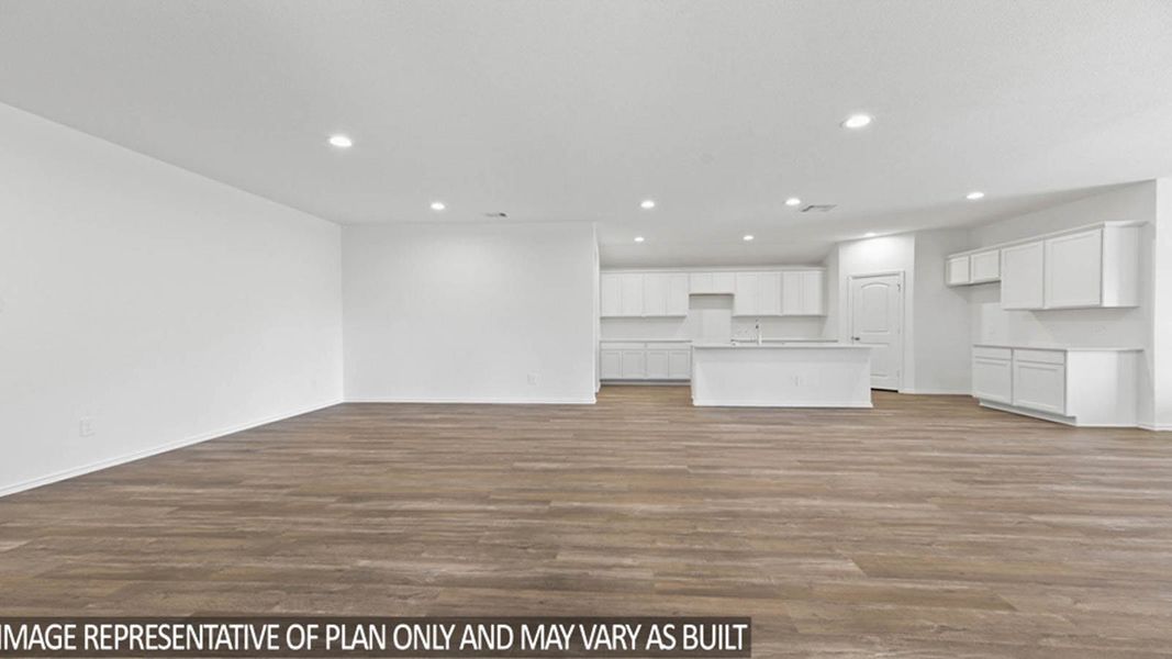 Representative unfurnished interior of a home built from the Irving by D.R. Horton in Williams Reserve East, Conroe (Image 11).