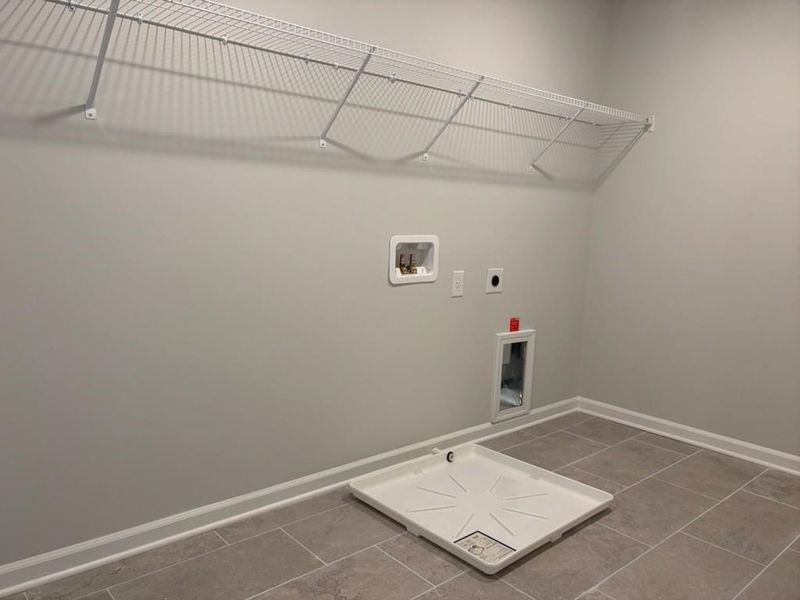 Spacious, unfurnished interior of a new home in Cedar Farms, Winder (Image 20).