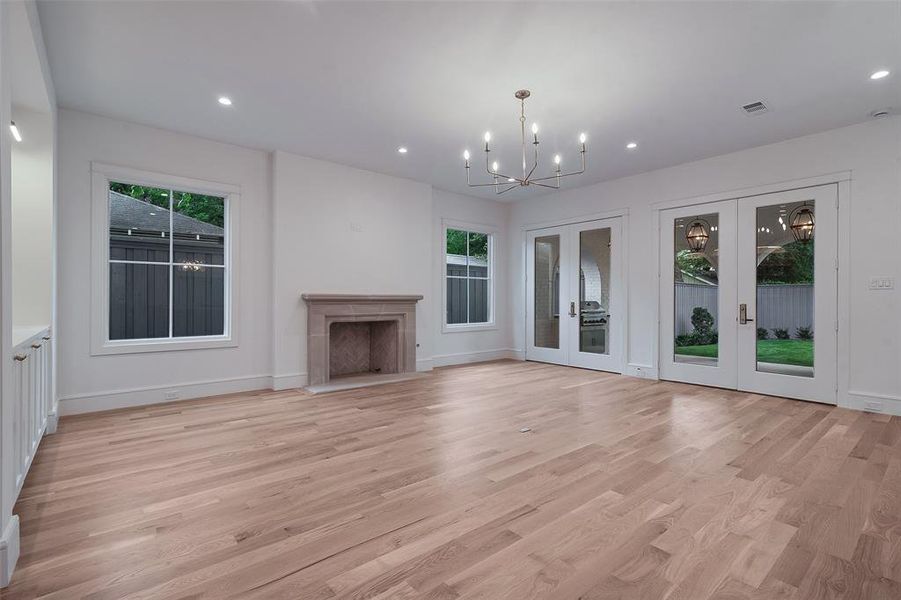 Spacious, unfurnished interior of a new home in , Dallas (Image 25).
