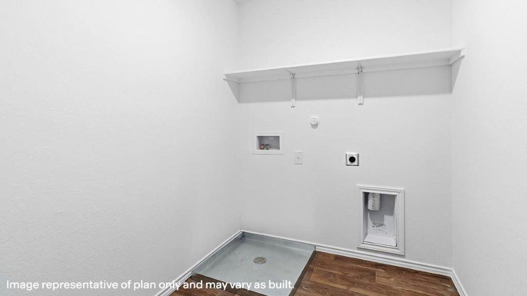 Spacious, unfurnished interior of a new home in Blue Ridge Ranch, San Antonio (Image 22).