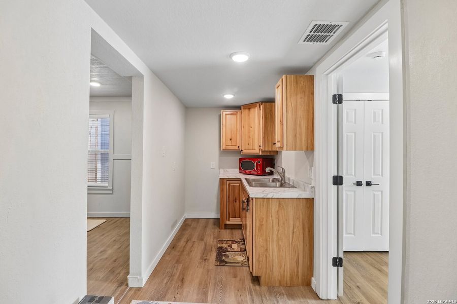 Furnished interior view inside a new home in , Bandera (Image 7).