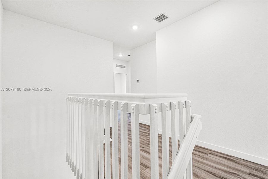 Spacious, unfurnished interior of a new home in , Miami (Image 87).