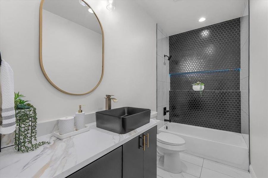 Furnished interior view inside a new home in , Fort Worth (Image 32).