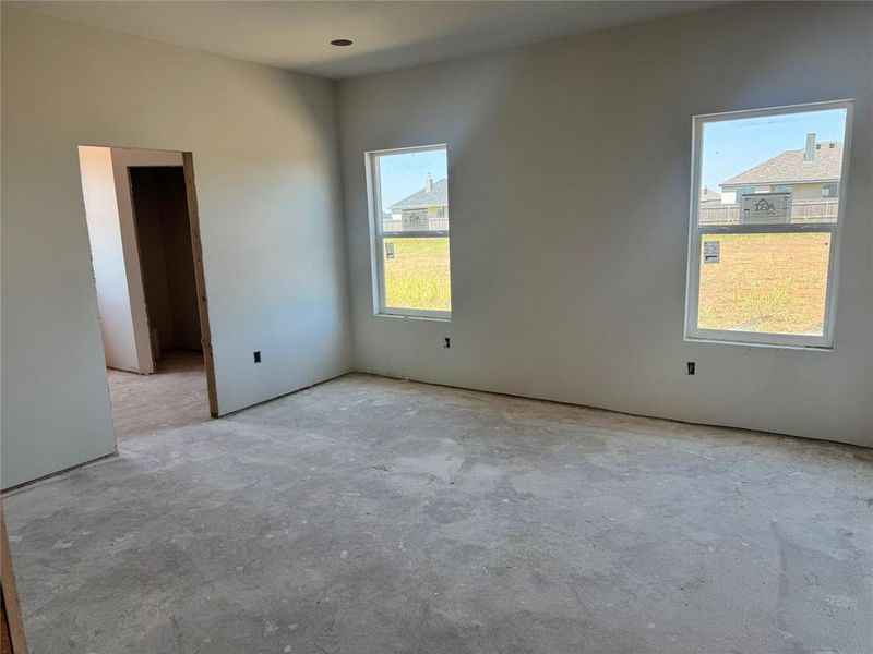 Spacious, unfurnished interior of a new home in , Tuscola (Image 12).