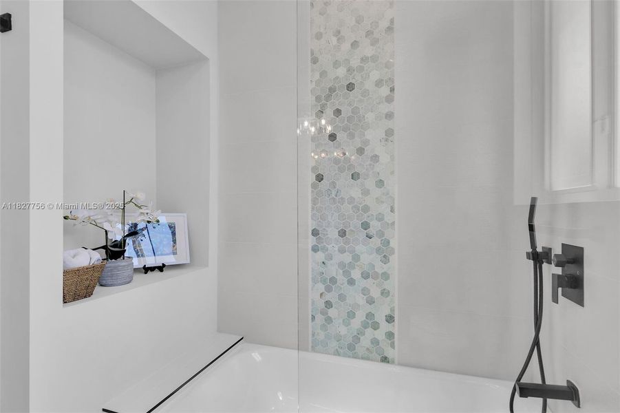 Furnished interior view inside a new home in , Key Largo (Image 7).