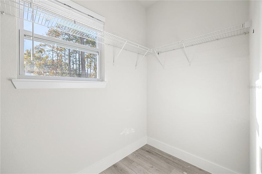 Spacious, unfurnished interior of a new home in , Dunnellon (Image 15).