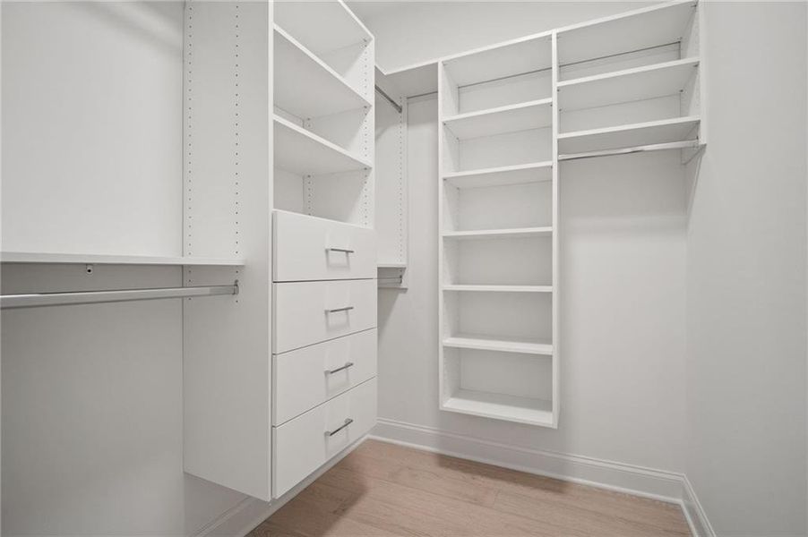 Image 16 of a home in Lakeside at River Green.