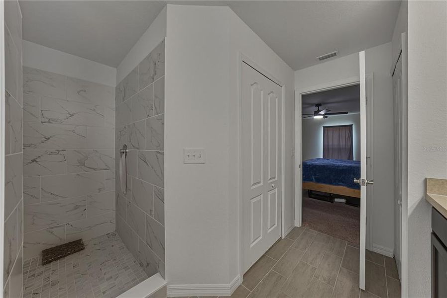 Image 47 of a home in .