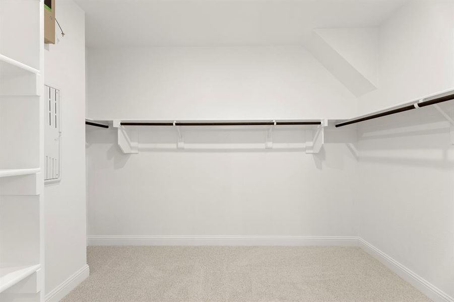 21_22. 506 Fort Davis - Closet