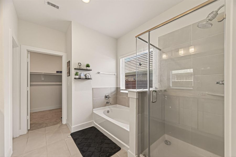 Furnished interior view inside a new home in Massey Oaks, Pearland (Image 19).