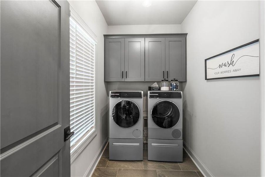 Furnished interior view inside a new home in Palisades, Cumming (Image 11).