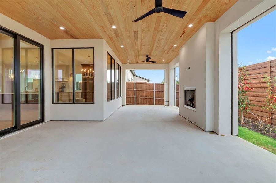 Exterior details and patio area of a home in , Grapevine (Image 27).