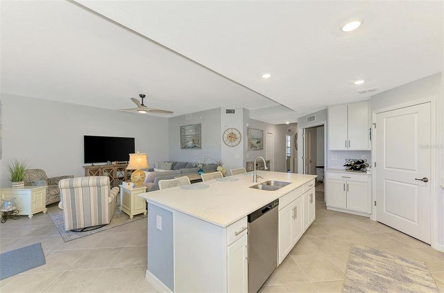 Furnished interior view inside a new home in , Venice (Image 11).