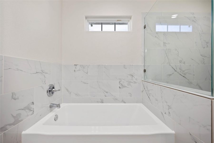 Furnished interior view inside a new home in , Baytown (Image 7).