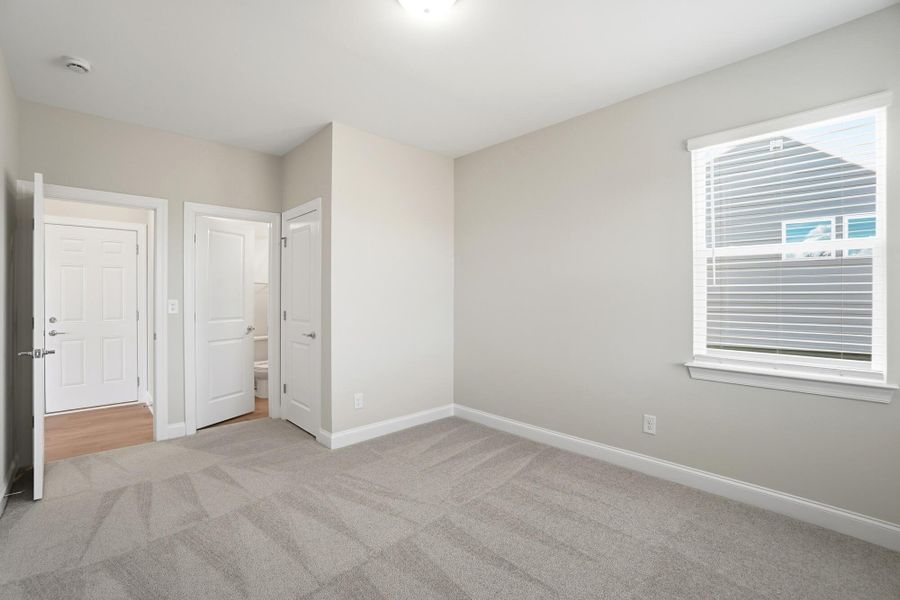 Spacious, unfurnished interior of a new home in Summerlin, Mooresville (Image 32).