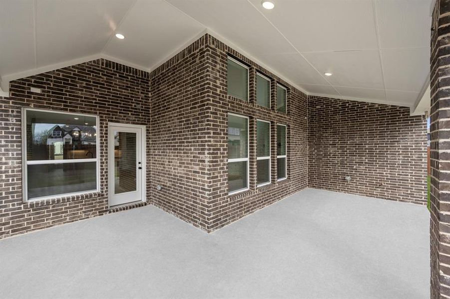 341 Loretta- Back-3945