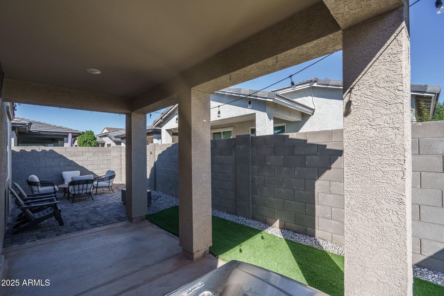 17) BACK PATIO 17) BACK PATIO