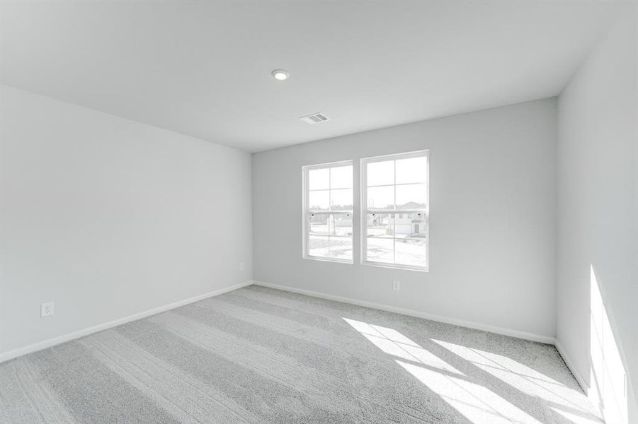 Spacious, unfurnished interior of a new home in Villages of Mayfield, Cleburne (Image 30).