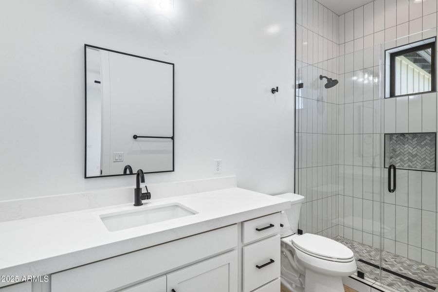 3933 E Freeman Ln-28