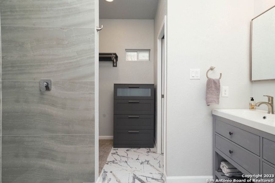 Image 28 of a home in .