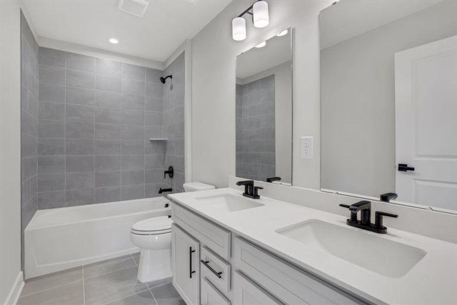Furnished interior view inside a new home in Crystal Falls, Dawsonville (Image 14).