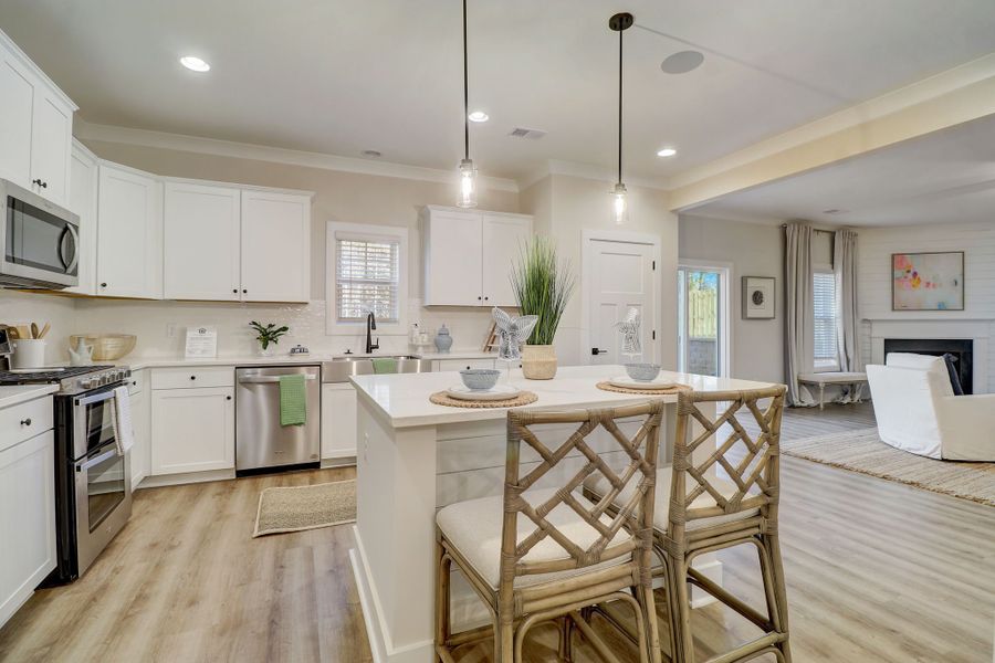 Representative furnished interior of a home built from the Bradley II by Great Southern Homes in Lynbrook, Boiling Springs (Image 10).