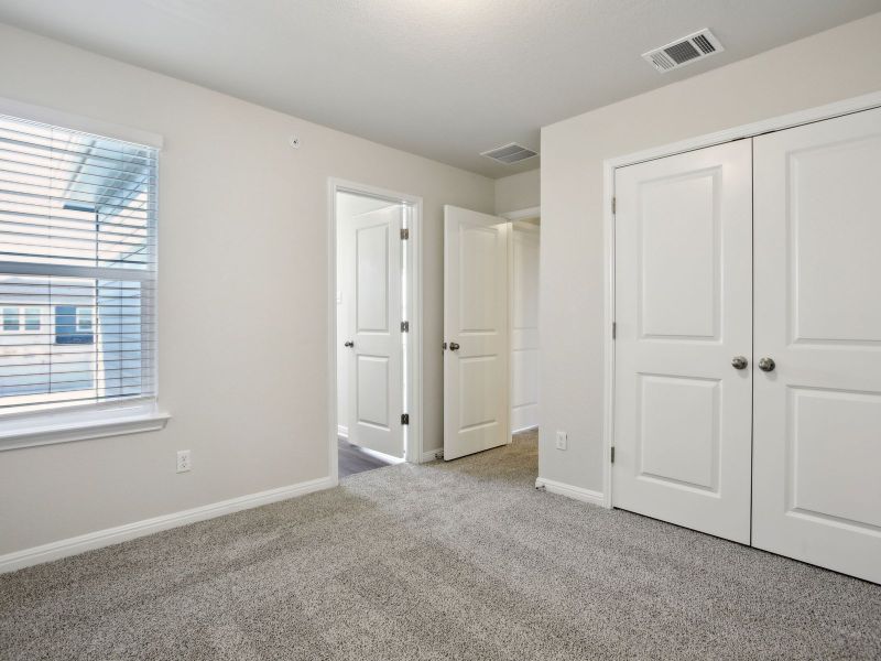 Spacious, unfurnished interior of a new home in Waterstone Village, Kyle (Image 12).