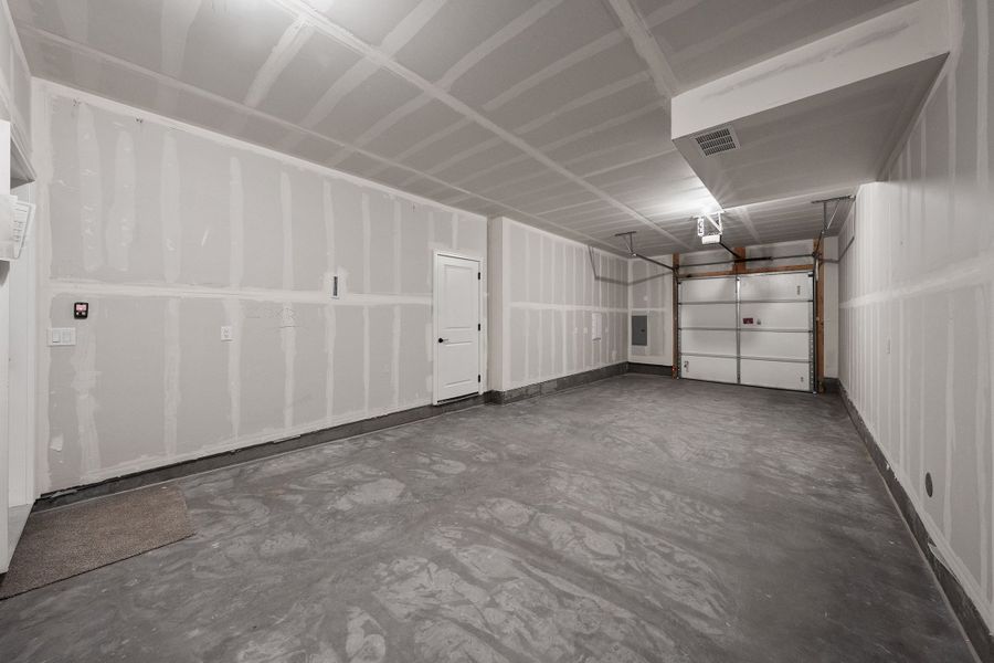 Spacious, unfurnished interior of a new home in Berkeley Villas, Denver (Image 28).