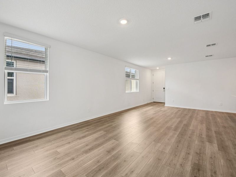 Spacious, unfurnished interior of a new home in Ridgehaven - Villas, Ormond Beach (Image 14).