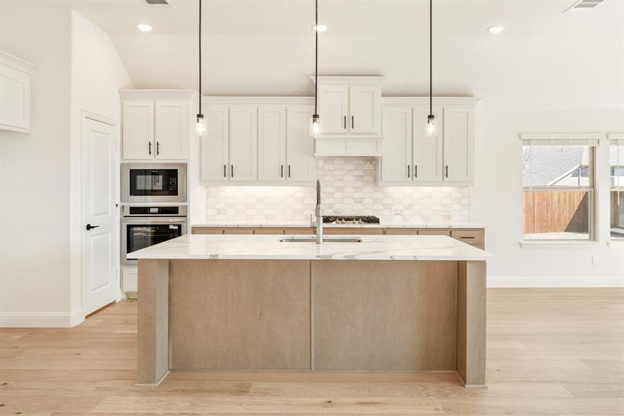 Furnished interior view inside a new home in Willow Wood, McKinney (Image 8).