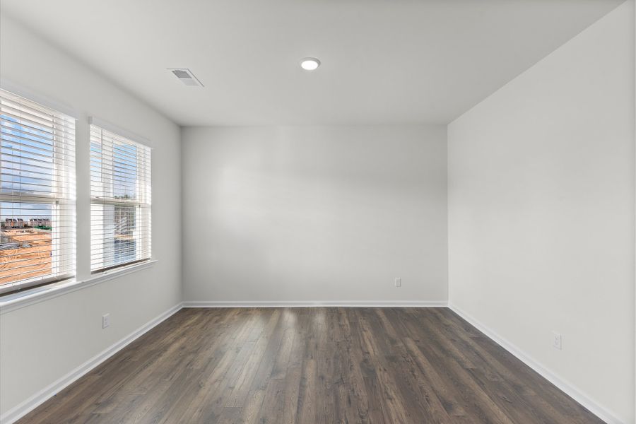 Spacious, unfurnished interior of a new home in The Grove, Florence (Image 18).