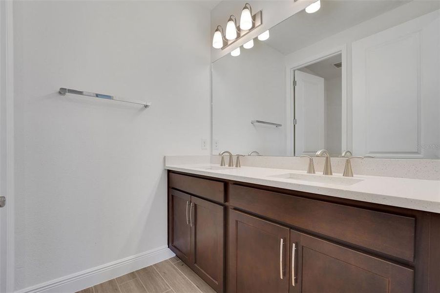 Image 60 of a home in Seaire.