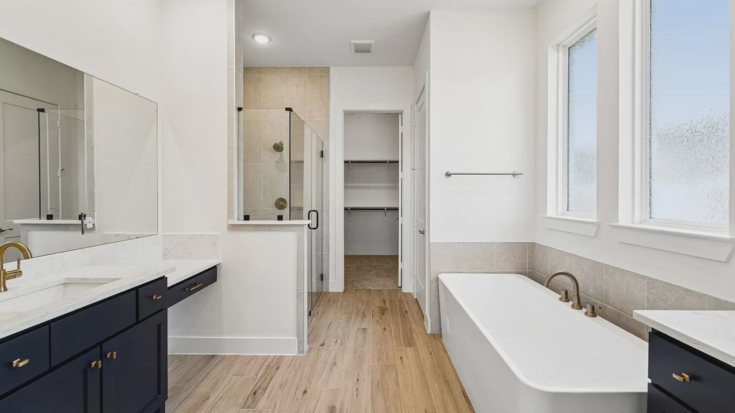 Representative furnished interior of a home built from the Cayman by Chesmar Homes in Crescent Bluff, Georgetown (Image 16).