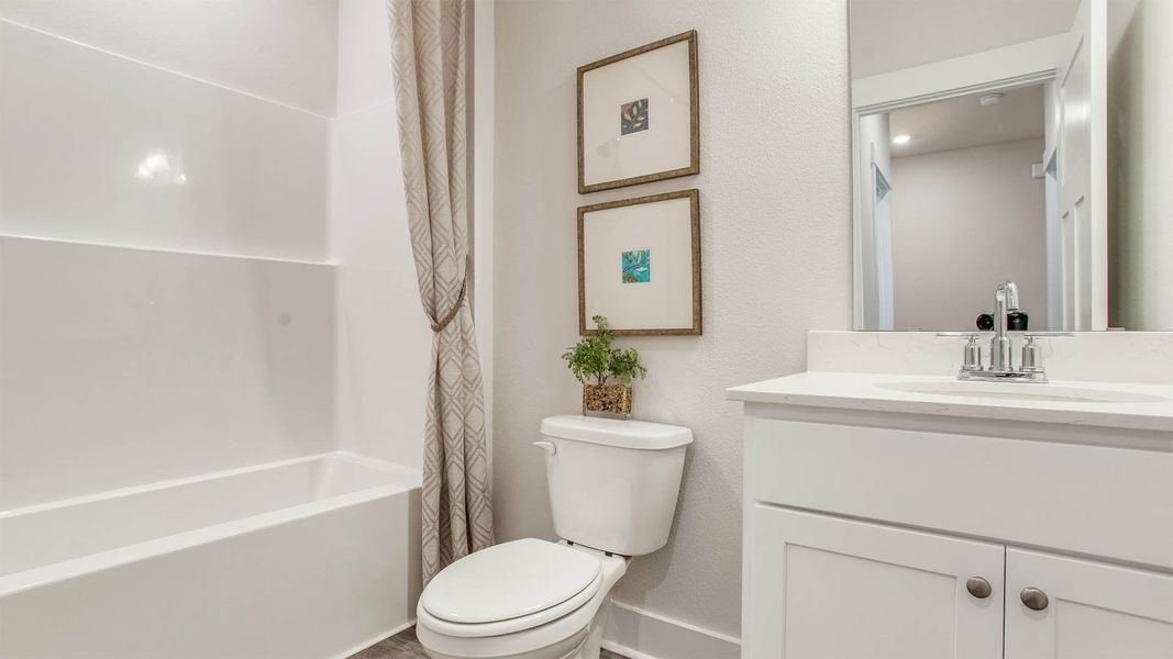 Furnished interior view inside a new home in Hodges Bayou Plantation, Panama City (Image 7).