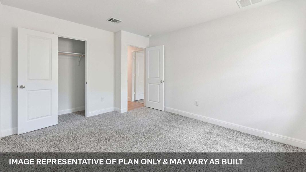 Representative unfurnished interior of a home built from the The Grayson by D.R. Horton in Riverview, Georgetown (Image 32).