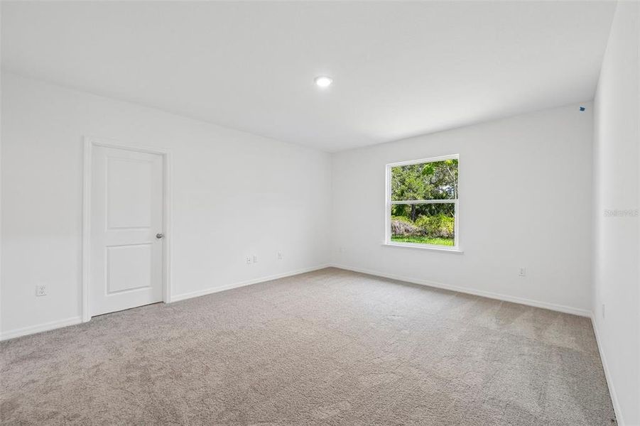 Spacious, unfurnished interior of a new home in Gulf Cove, Port Charlotte (Image 11). Spacious, unfurnished interior of a new home in Gulf Cove, Port Charlotte (Image 11).
