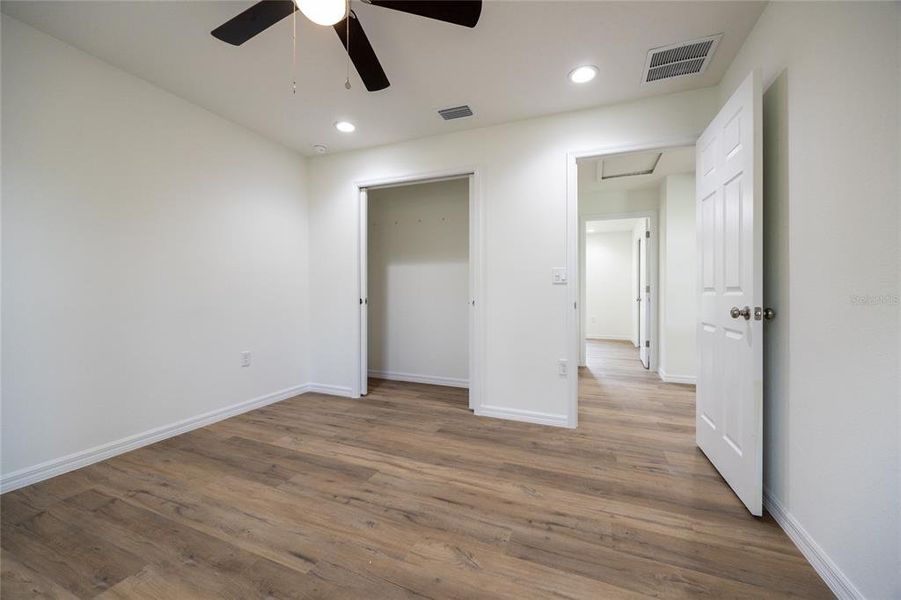 Spacious, unfurnished interior of a new home in , Silver Springs (Image 38).