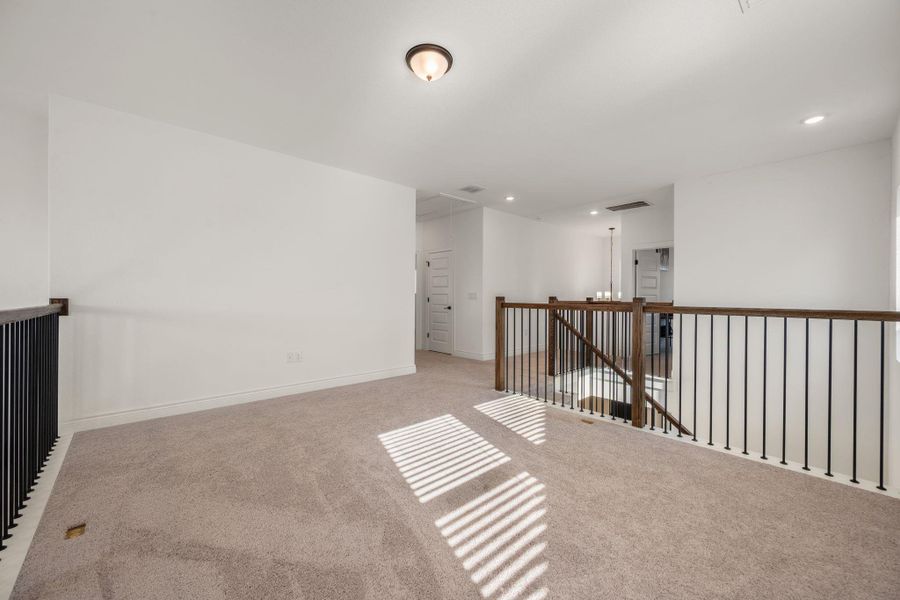 Spacious, unfurnished interior of a new home in Cedar Brook, Leander (Image 26).